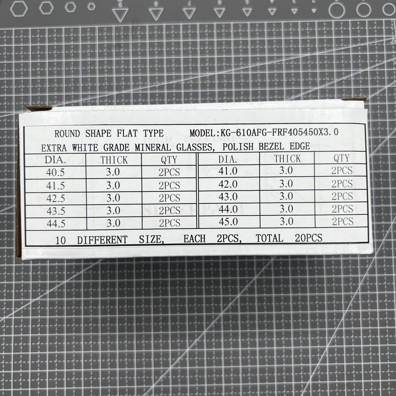 1. Set of 20 flat 3.0mm thick mineral crystal watch glass, 40.5-45mm diameter for replacements.  