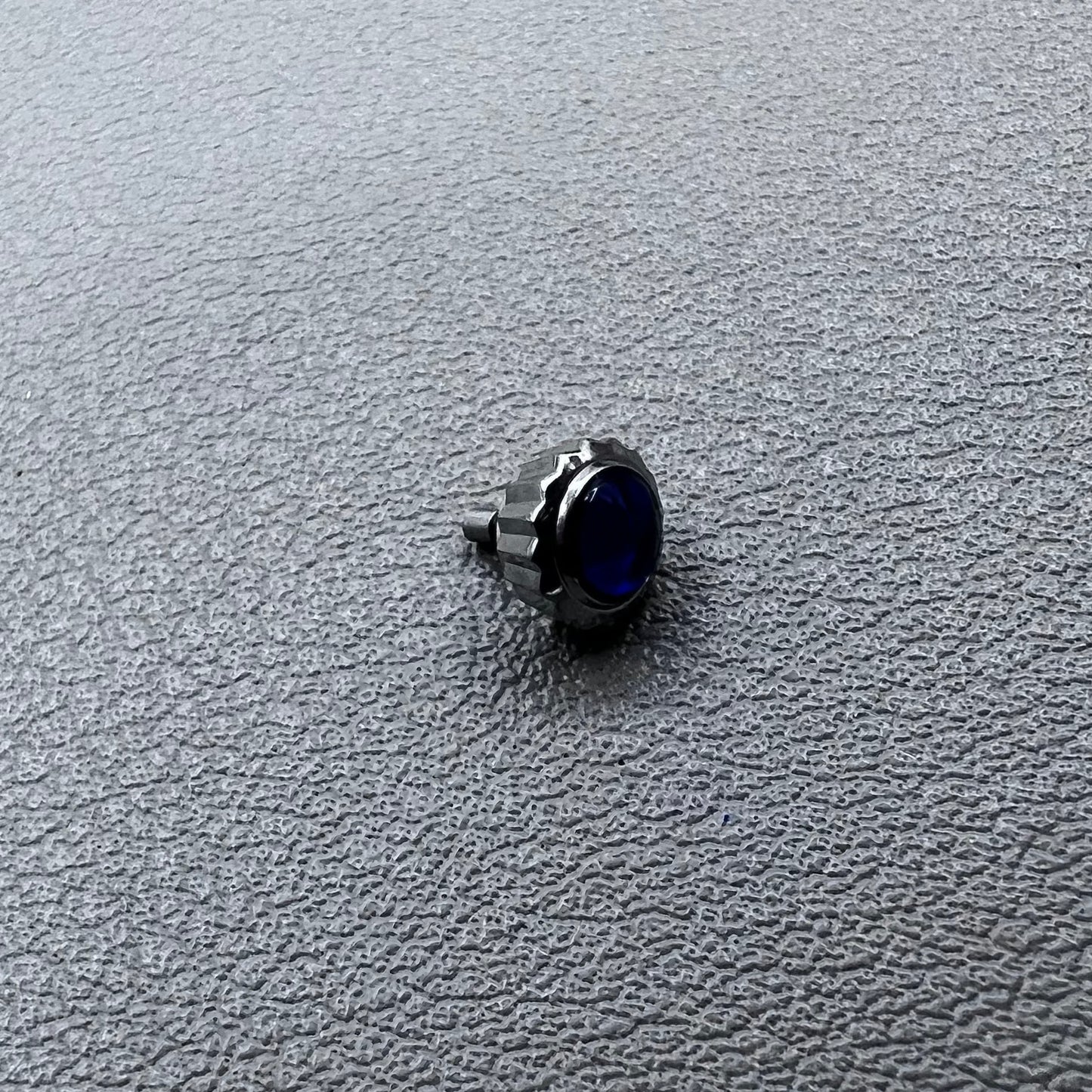 Silver watch crown for Seiko 7D48A quartz movement, original Japan replacement part.