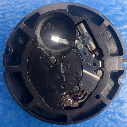Swiss Made ETA805.114 quartz watch movement with 3 hands and date at 3 o'clock, precision parts.