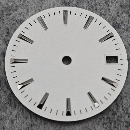 28.5mm Light Silver Watch Dial Modified with Calendar Window Stripes for NH35/364R/7S Movement