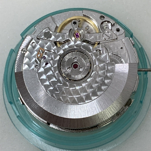 Seagull ST2525 automatic watch movement with big date at 12, precision mechanical component from China.