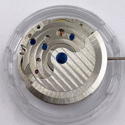 גלגל איזון חשוף בשעה 6, שלב כוכב בשעה 3, מנגנון מכני אוטומטי לנשים