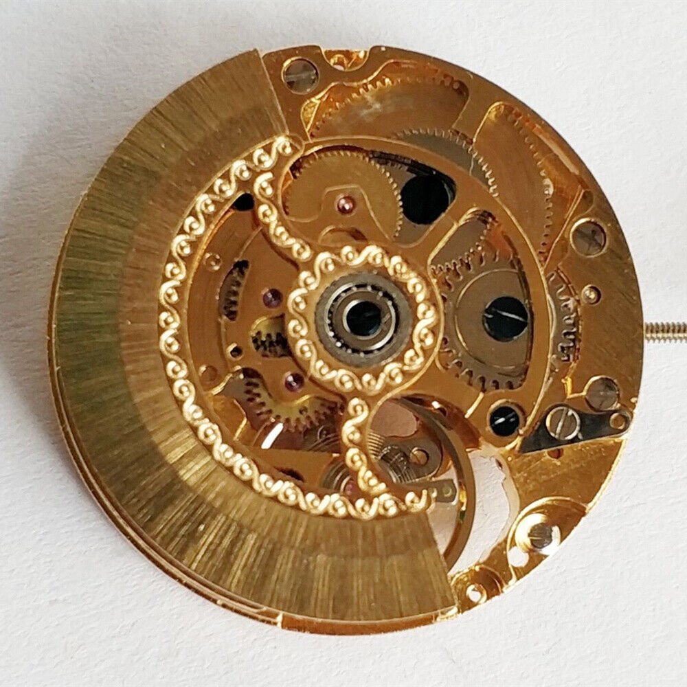 Mouvement mécanique automatique creux doré fabriqué en Chine pour la pratique de la réparation de montres