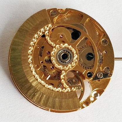 Mouvement mécanique automatique creux doré fabriqué en Chine pour la pratique de la réparation de montres
