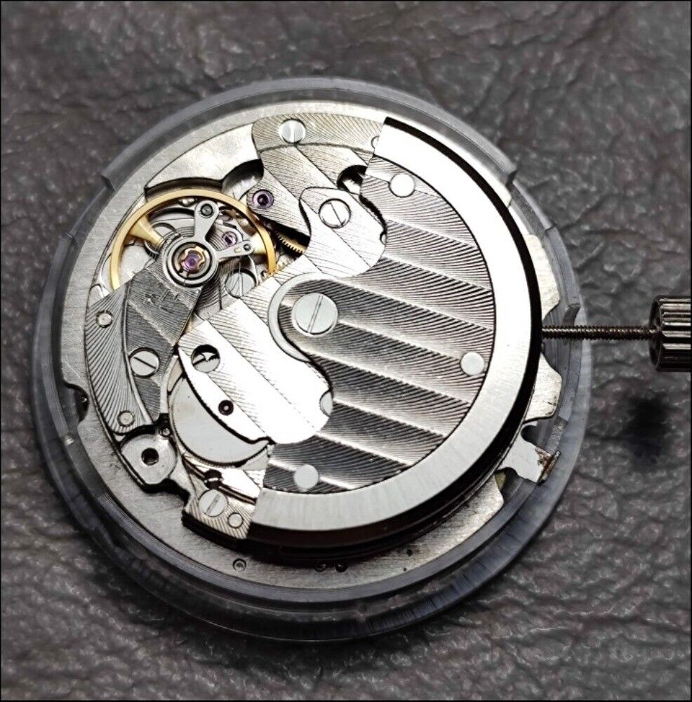 Mouvement mécanique automatique China Made Tianjin Seagull ST17 Grande date à 12 heures
