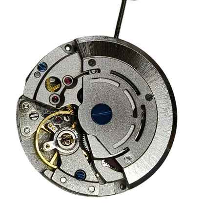 Chiński srebrny mechanizm automatyczny 2813 8205 z datownikiem na godzinie 3