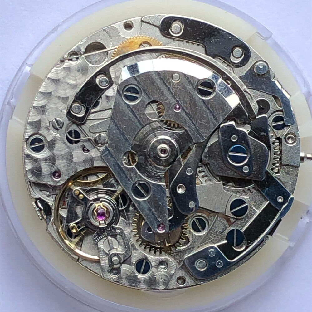 China Made 7751 7753 automatic mechanical movement with moon phase for watch accessories.