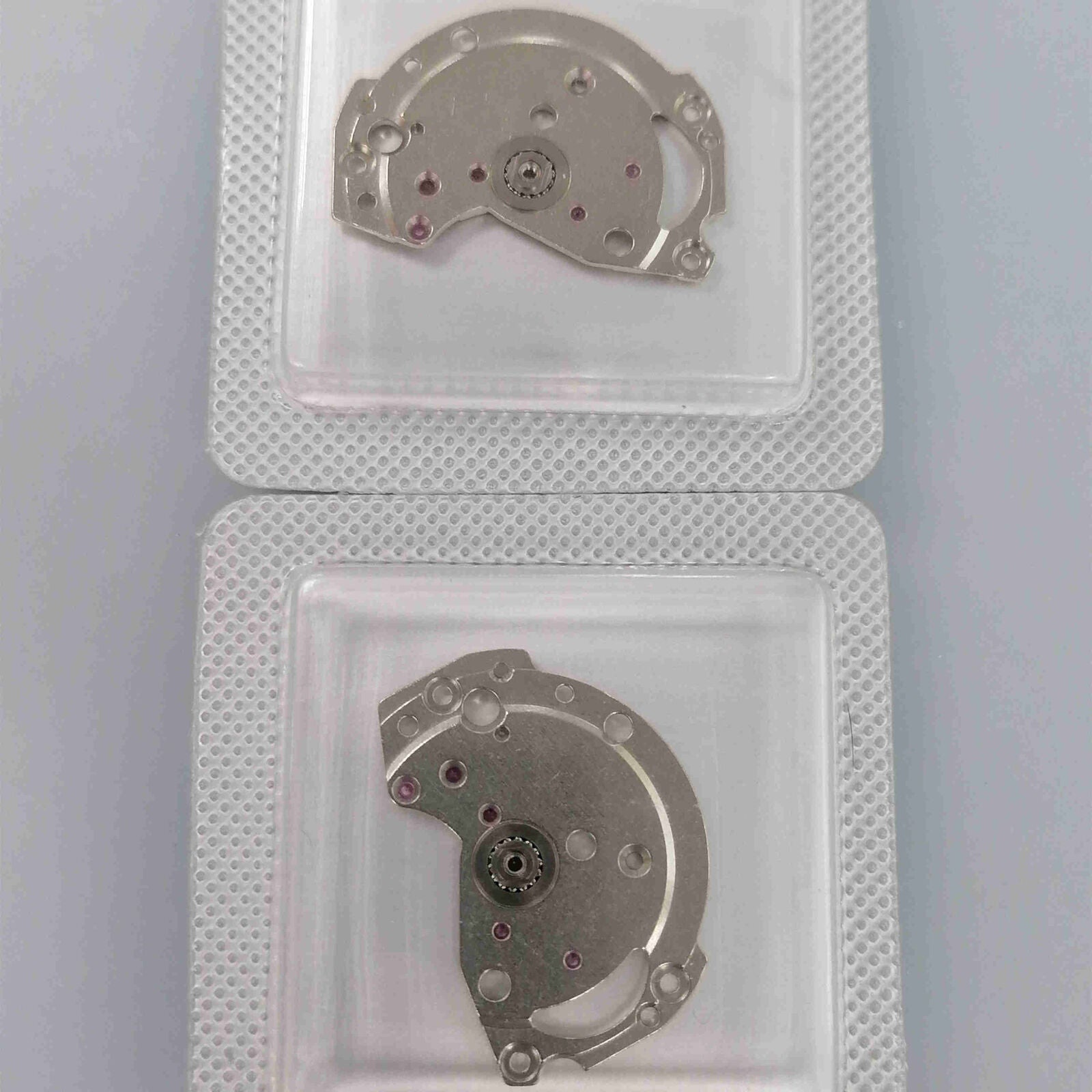 Silver upper bridge splint for Miyota 8200 8215 watch movement, durable replacement part.