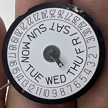 מנגנון שעון קוורץ Ronda 517 חלקים שוויצריים יום ותאריך בשעה 6 גובה סטנדרטי