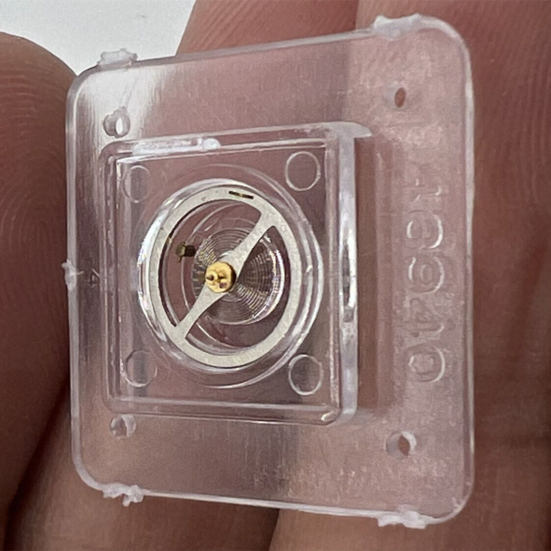 Asiatisches Uhrenteil, komplettes Unruhrad mit Spiralfeder, passend für Uhrwerk 7009