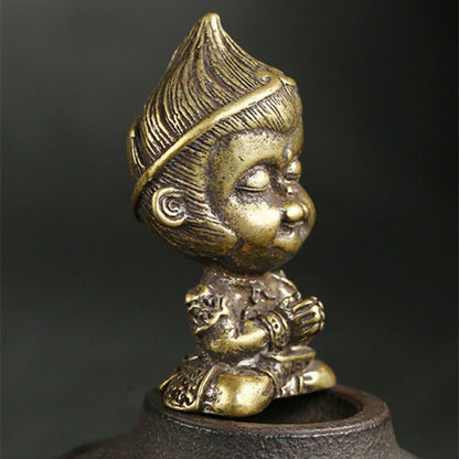 Solid copper Sun Wukong trinket with vintage hand-carved bronze finish, collectible decorative figurine.