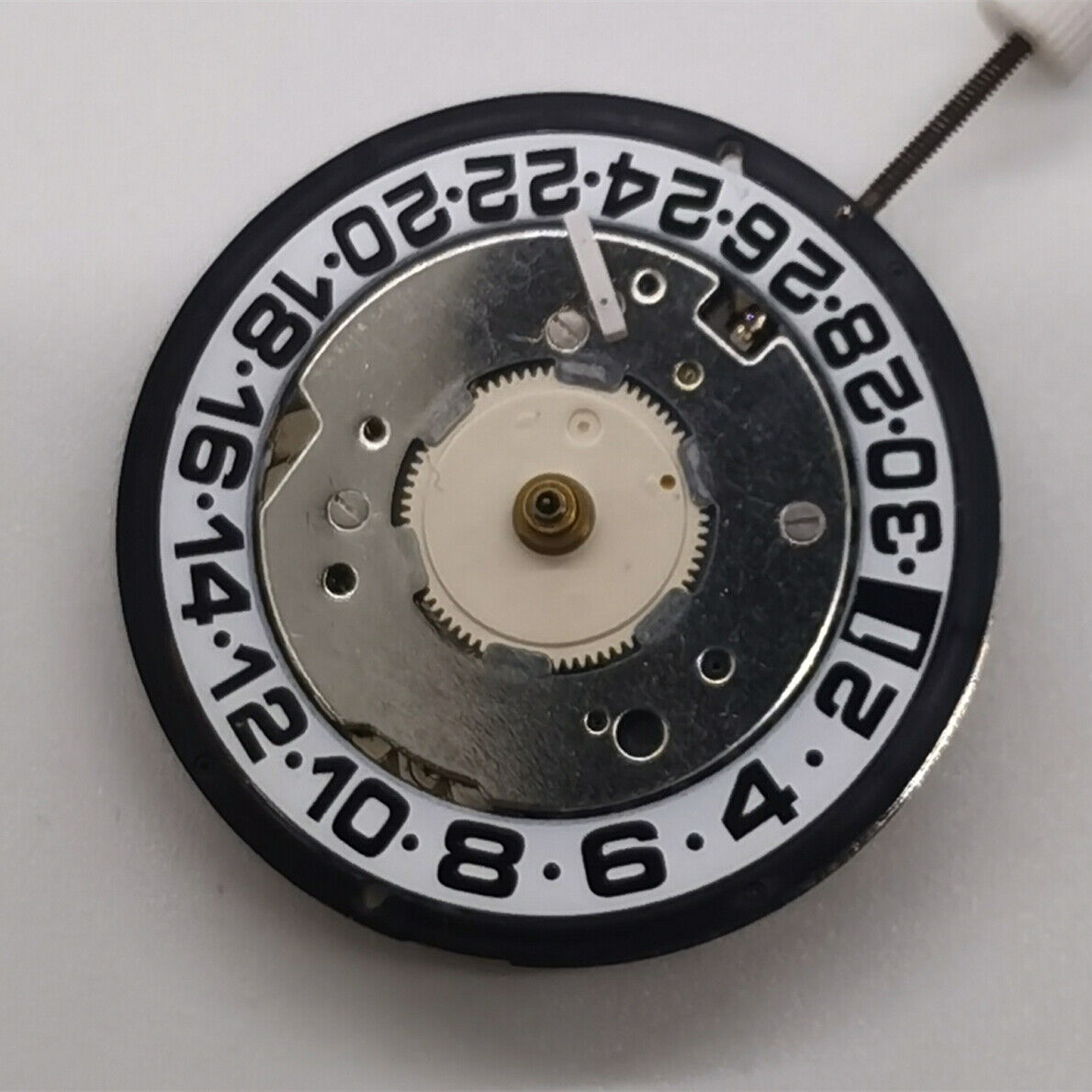 Swiss Made ISA8176A quartz watch movement with white dial, precision timekeeping by Original brand.