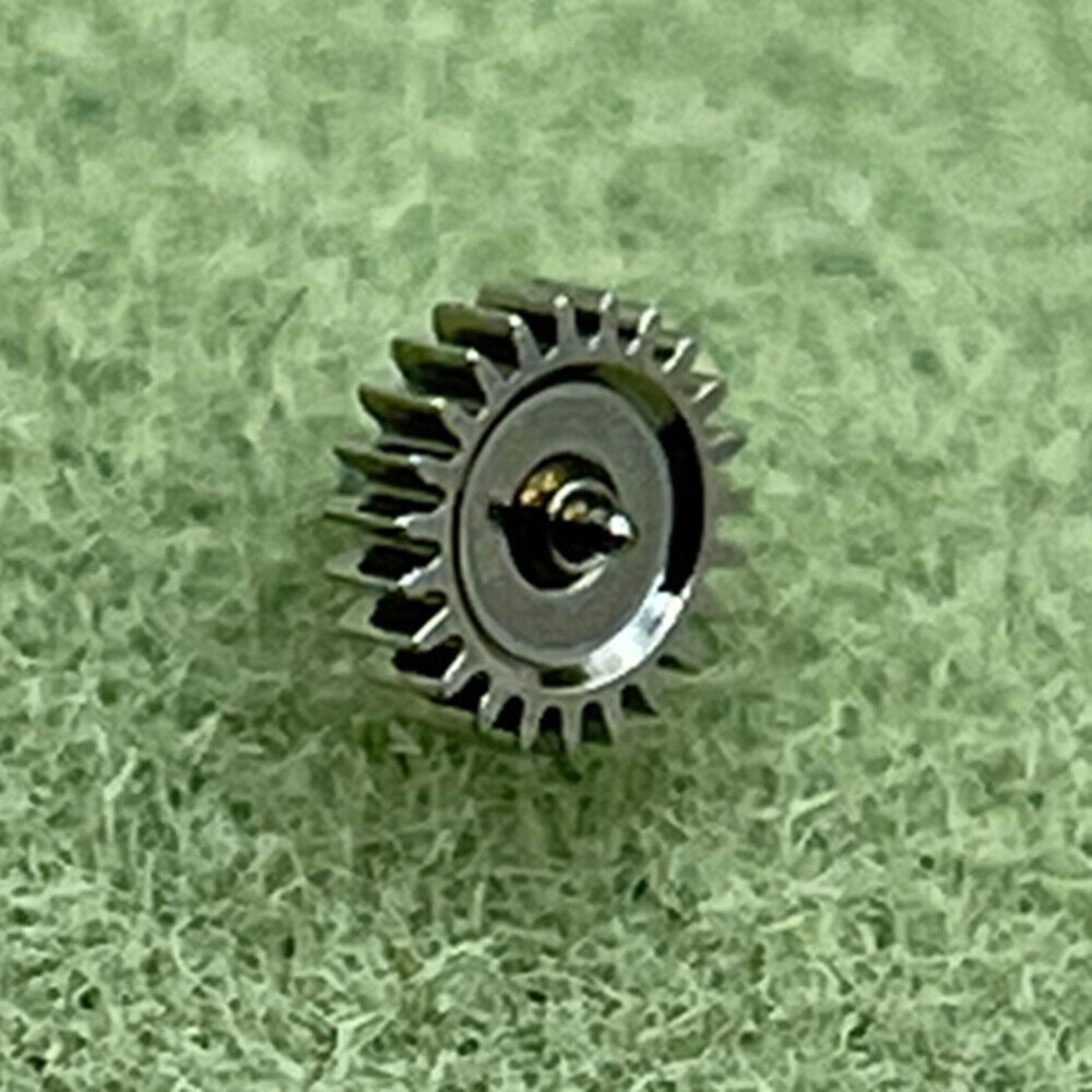Fifth automatic wheel for SA100 watch movement, high-quality repair part for precise timekeeping.