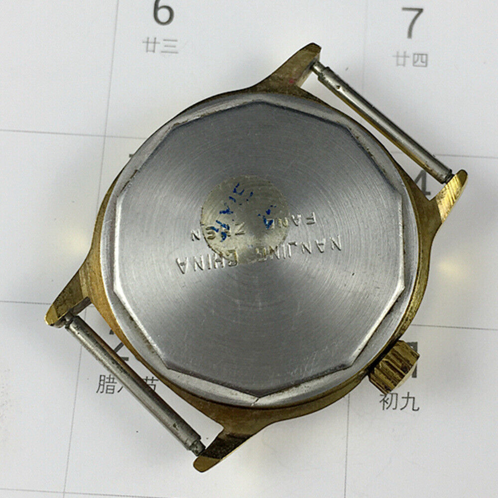 33mm China Made Manual Mechanical Watch 17 Jews Golden Dial Golden Square Case