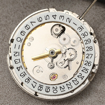 Dandong Silver watch with dual time zones, automatic mechanical movement, date display at 3 o'clock, ideal for travel.