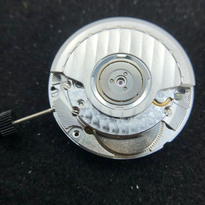 Mouvement mécanique automatique à calendrier unique <tc>ETA</tc>2892A2 V8 d'origine de fabrication suisse