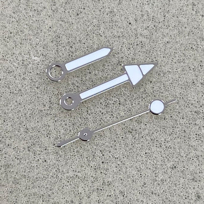 Arrow-shaped silver trim luminous green watch hands for NH35 movement, enhancing precision.