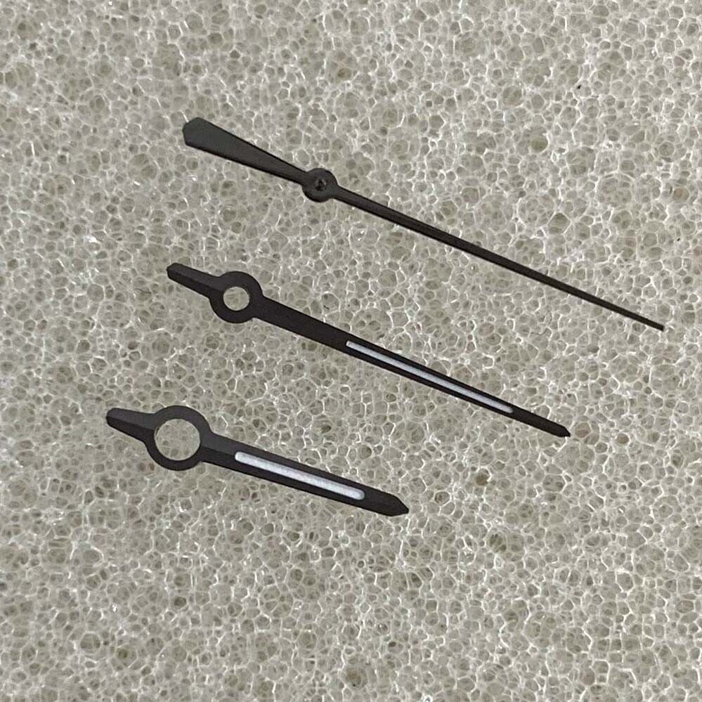 Green luminous black trim watch hands for NH35/NH36/4R/7S movement, improving readability and design.