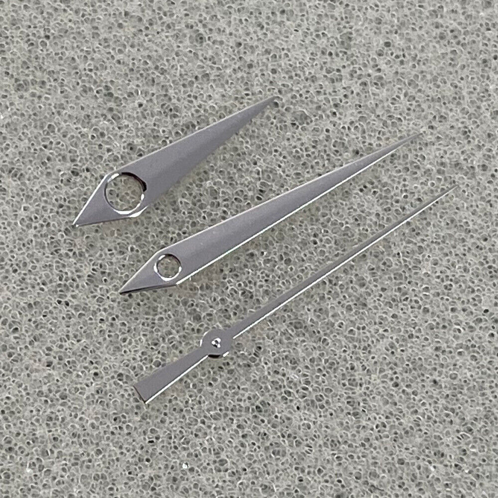 Blue-green luminous pointed watch hands for NH35/NH36/4R/7S movements, ideal for precise timekeeping.