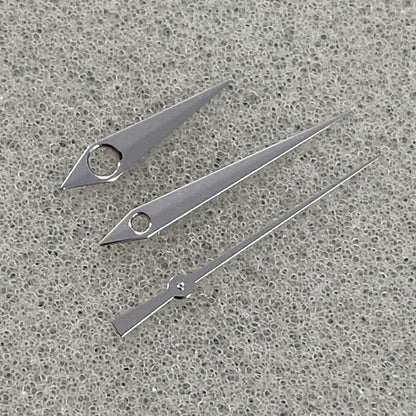 Blue-green luminous pointed watch hands for NH35/NH36/4R/7S movements, ideal for precise timekeeping.