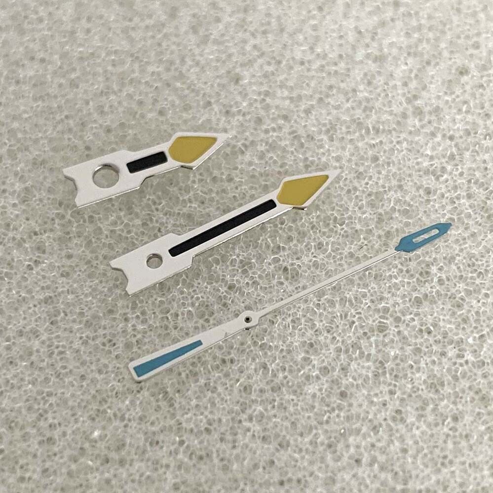 Color block silver trim watch hands for NH35/NH36/4R/7S movements, ensuring precise timekeeping.