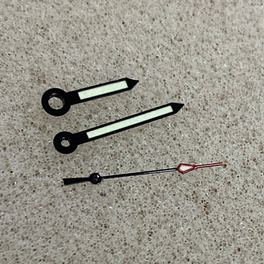 Green luminous 3 watch hands with black trim for NH35/NH36/4R36 movement.
