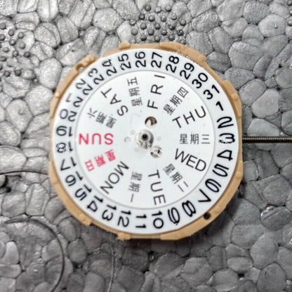 Sunon SP28 quartz watch movement with 3 hands, date and day display for accurate timekeeping