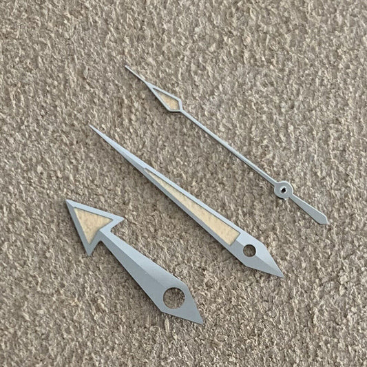 Green luminous sharp end watch hands set for NH35A/NH36A movement by B21-B, ideal for precise timekeeping.