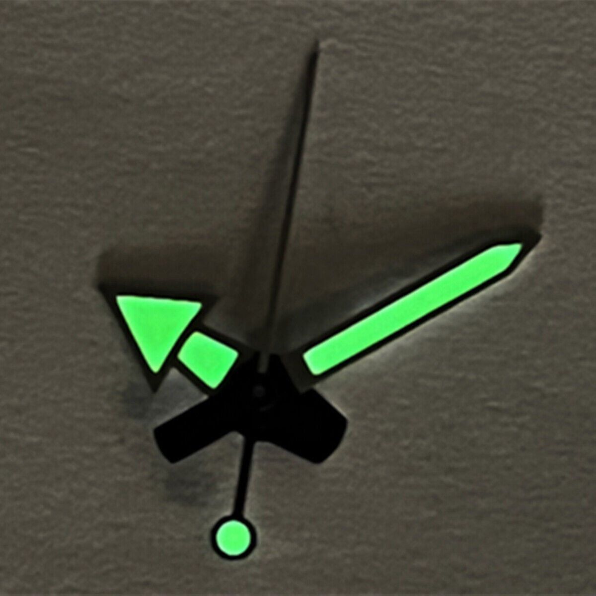 Arrow shape C3 super green luminous watch hands, compatible with SKX/SBBN NH35 NH36 movements, for precise timekeeping.