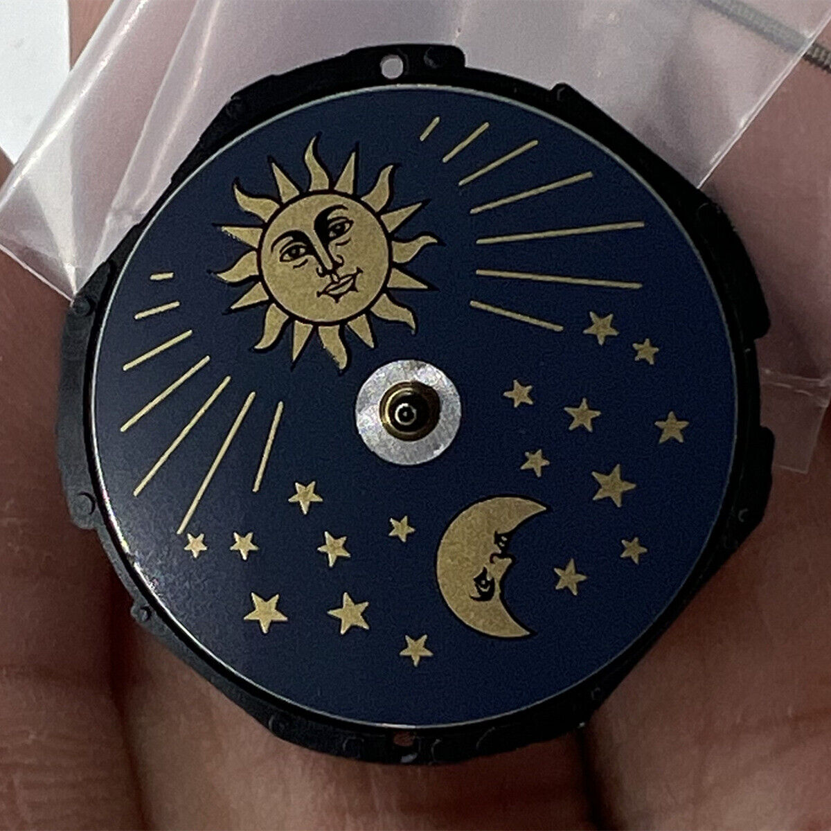 Hattori Epson TMI PC39 quartz watch movement, precision Japan-made component for watch repair.