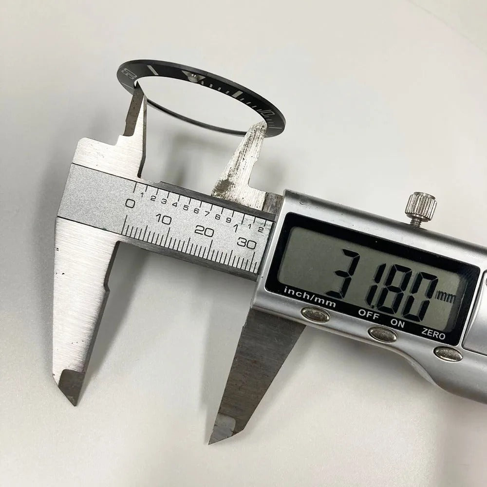 Sloping 40x31.8mm ceramic bezel insert with super luminous feature for divers watches replacement.