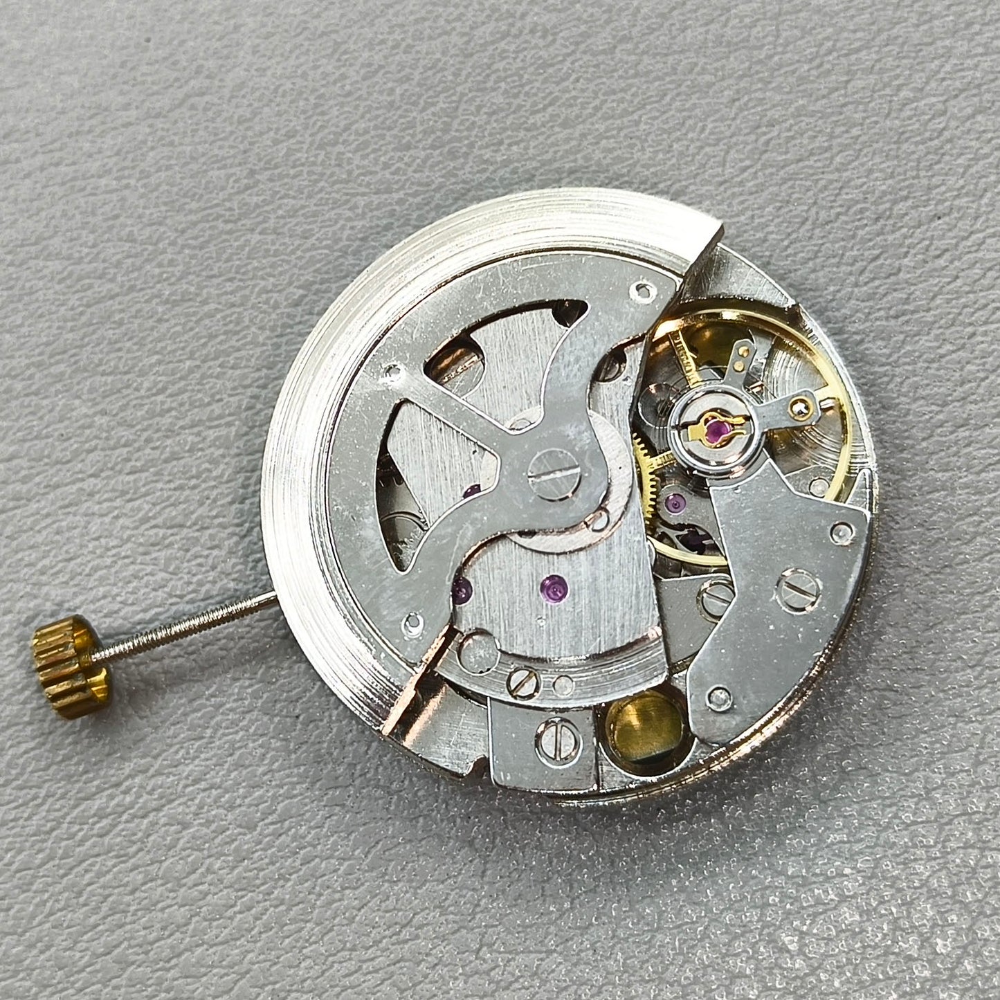 China 7120 Automatic Mechanical Watch Movement Single Calendar 3 Hands