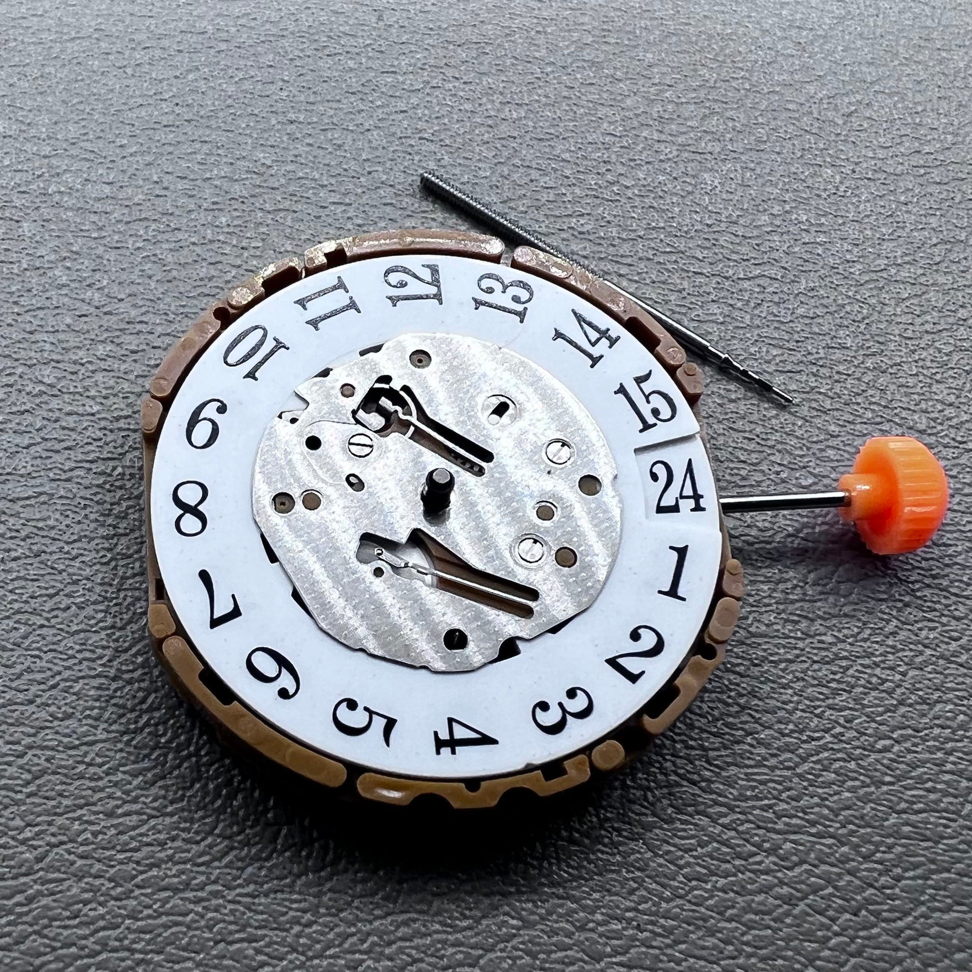 Japan Miyota GP11 quartz watch movement with precision gear assembly for reliable timekeeping