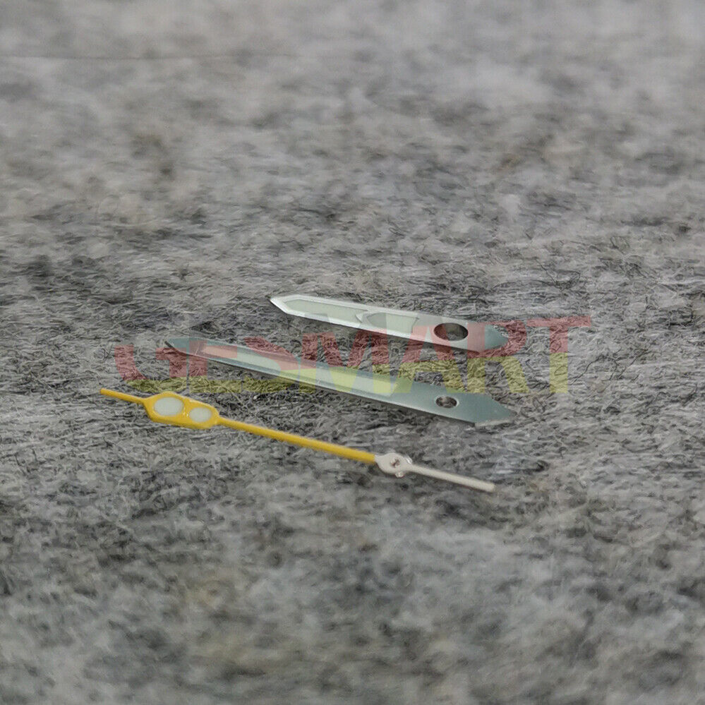 Arrow-shaped green luminous watch hands with silver trim, designed for NH35/NH36/4R/7S movements.