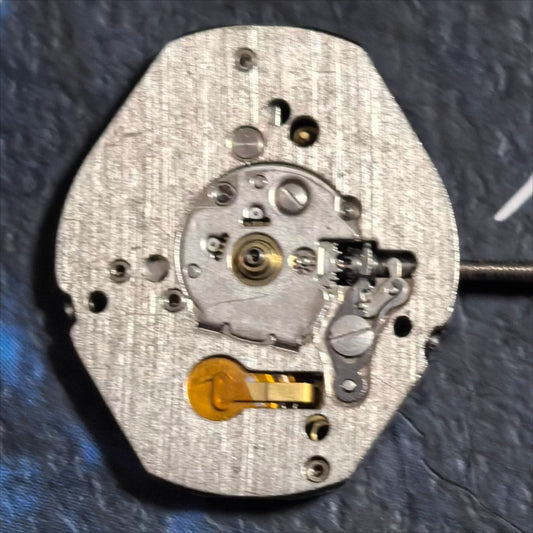 Frech FE6120 Quartz Movement 3 Hands Black Circuit Board Old Stock