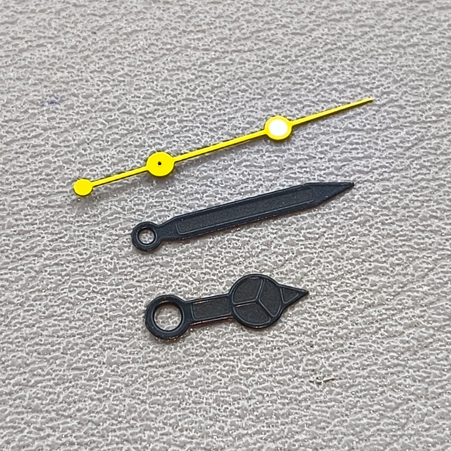 2 Sets Matted Black Painted Lume Yellow Second Hand Watch Hands for NH35 NH36