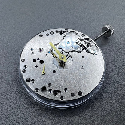 Mechanical hand winding watch movement Seagull 6497 with second hand at 6 o'clock position for watch repairs