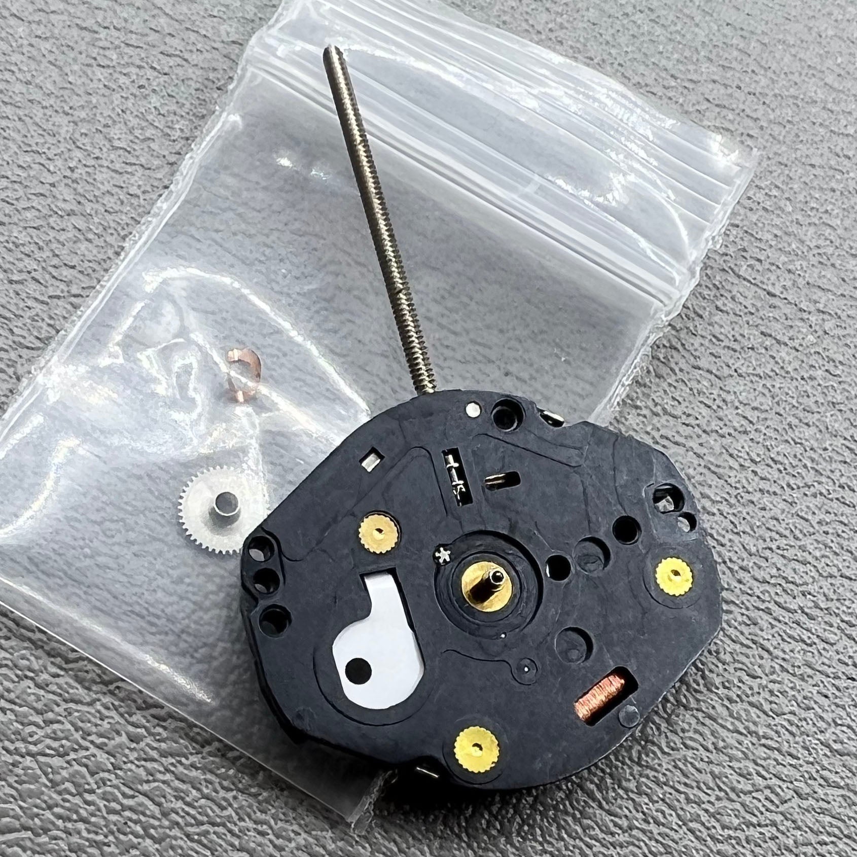 Orient Quarzwerk HY520 watch movement with 3 hands, no calendar, no jewels for precise timekeeping
