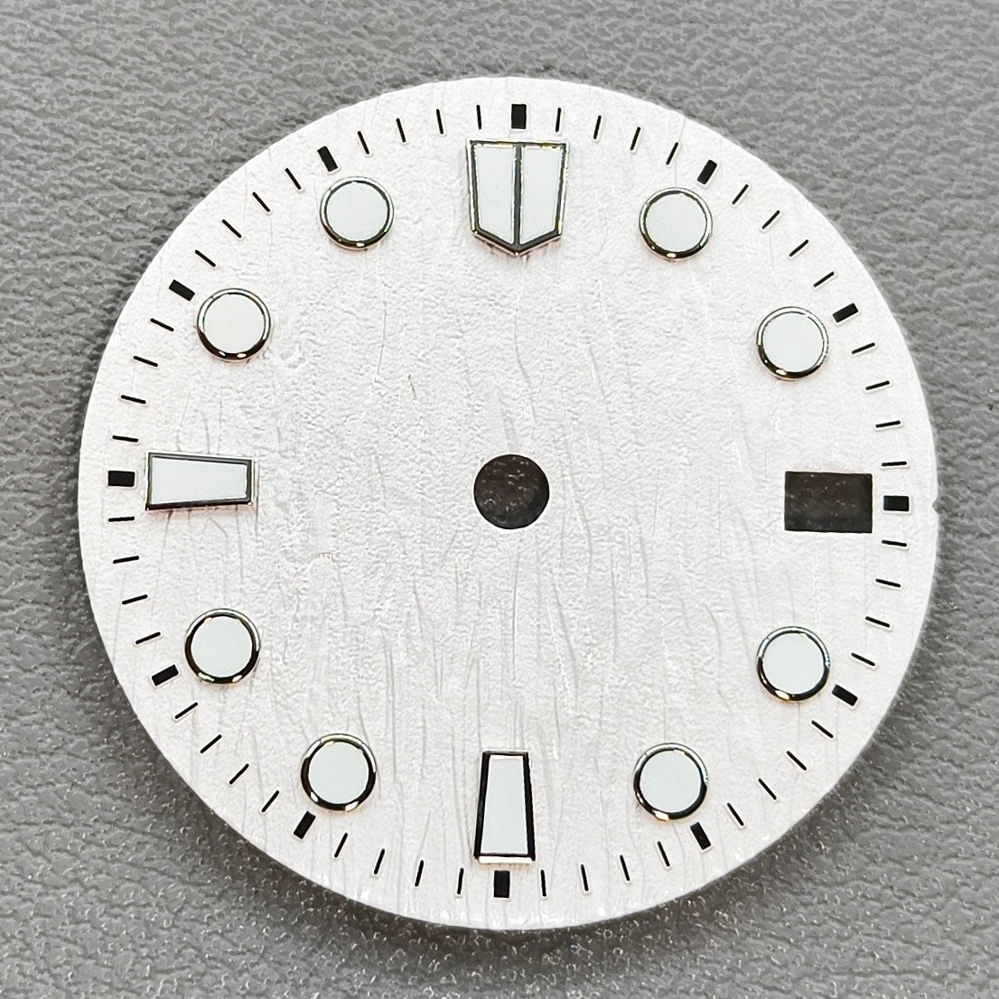 28.5mm White Tree Grain No Logo Green Lume Watch Dial For NH35 Movement
