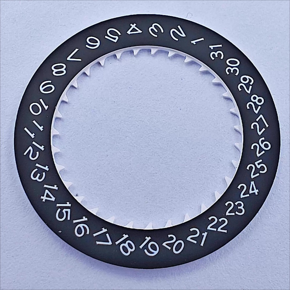 Level Font black date disk wheel showing date at 3 o'clock for NH35 movement, compatible watch accessory.
