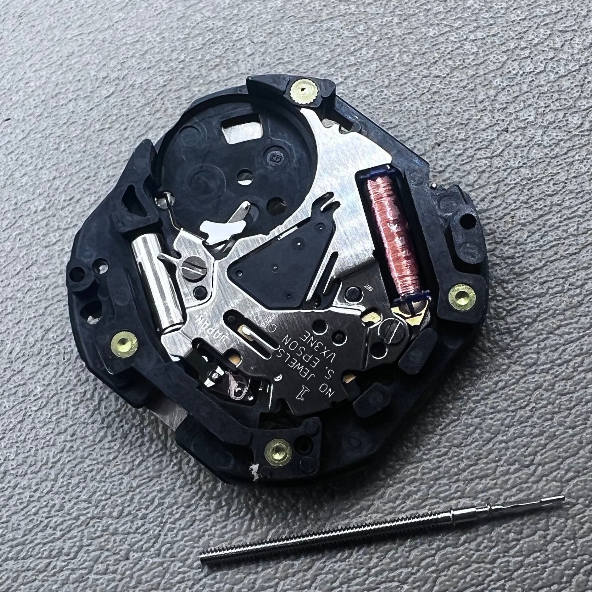 Japan Hattori Epson VX3NE quartz watch movement for precise and reliable timekeeping in watch accessories