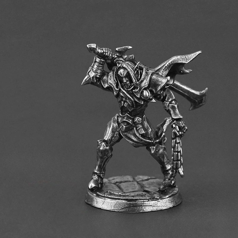 Ashen Chain Swordsman Copper Figurine White Bronze Fantasy Wargame 202-7