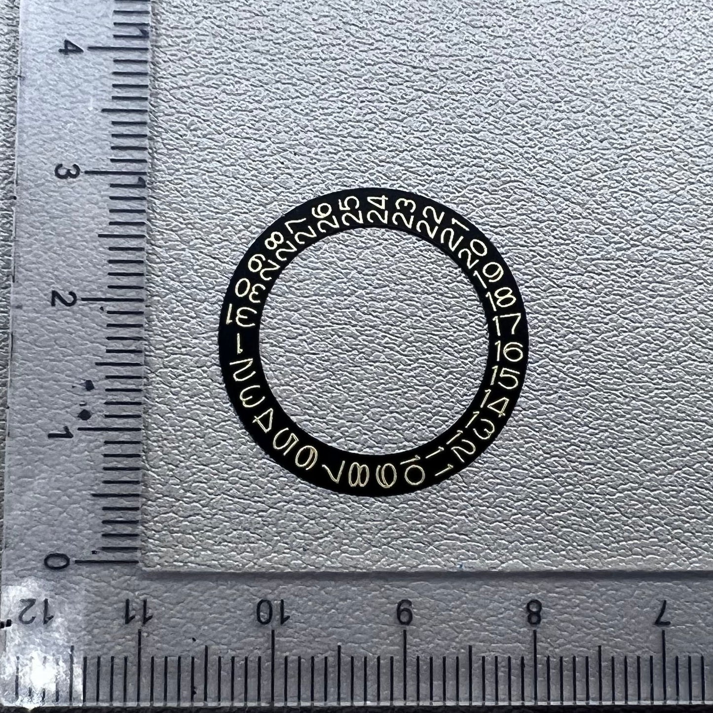 2 PIECES Black Background Golden Character Date Disk Wheel for NH35 NH36 Movement