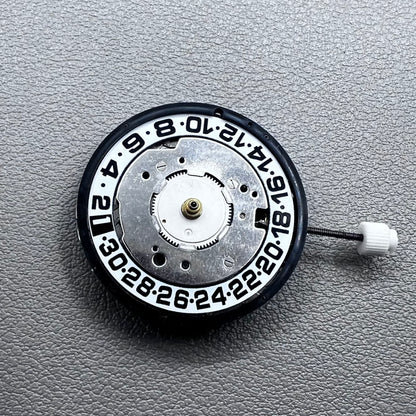 Swiss ISA 8176A 8176-1990 White Dial Watch Quartz Movement