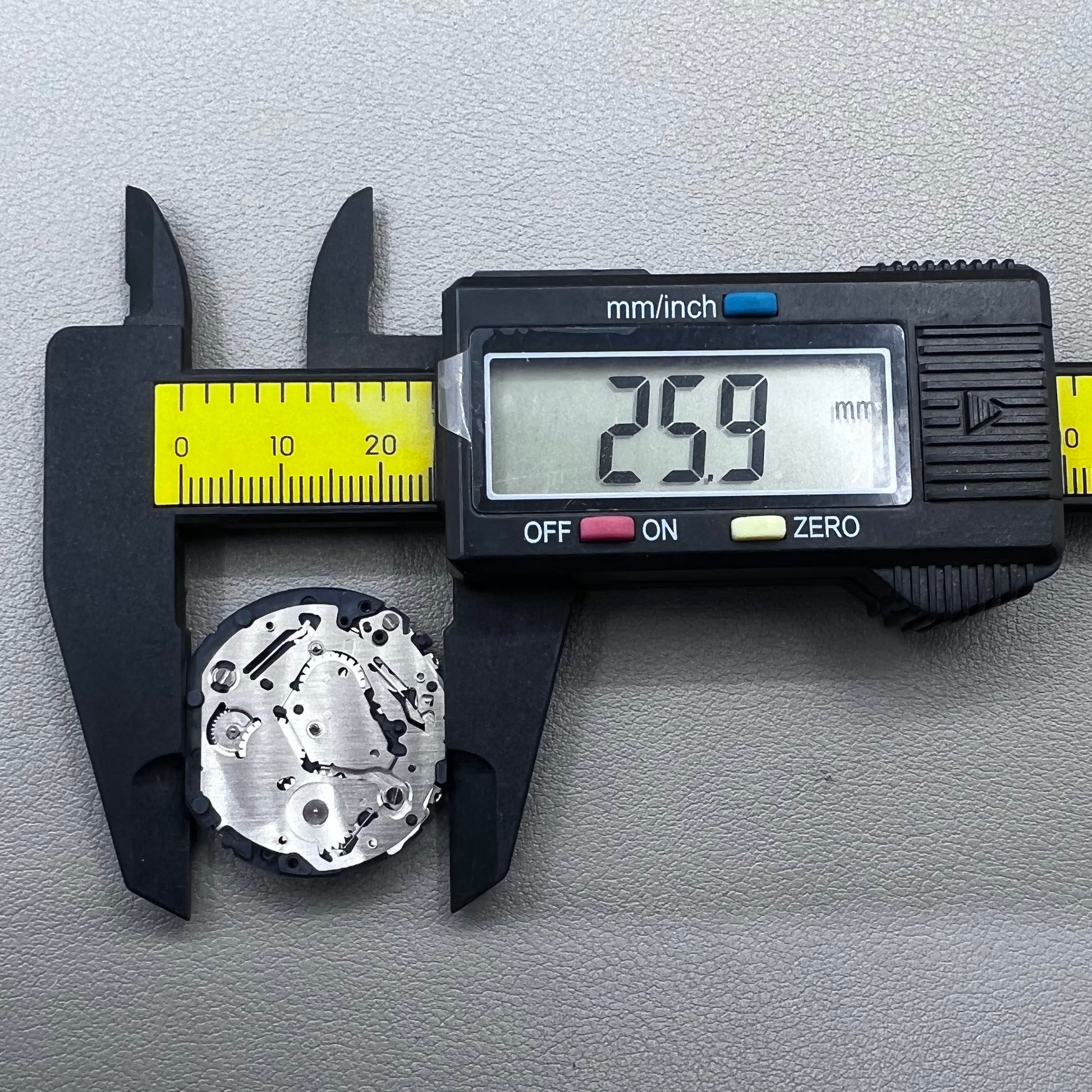 Japan Hattori Epson TMI VX9N VX9NE quartz watch movement for precise timekeeping in accessories.