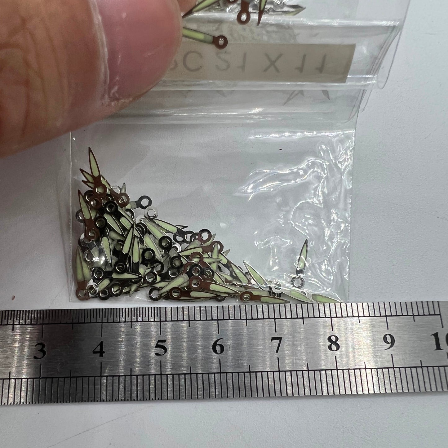Lot de 100 aiguilles de montre argentées de 11 mm avec luminescentes pour mouvement à quartz Epson PC21