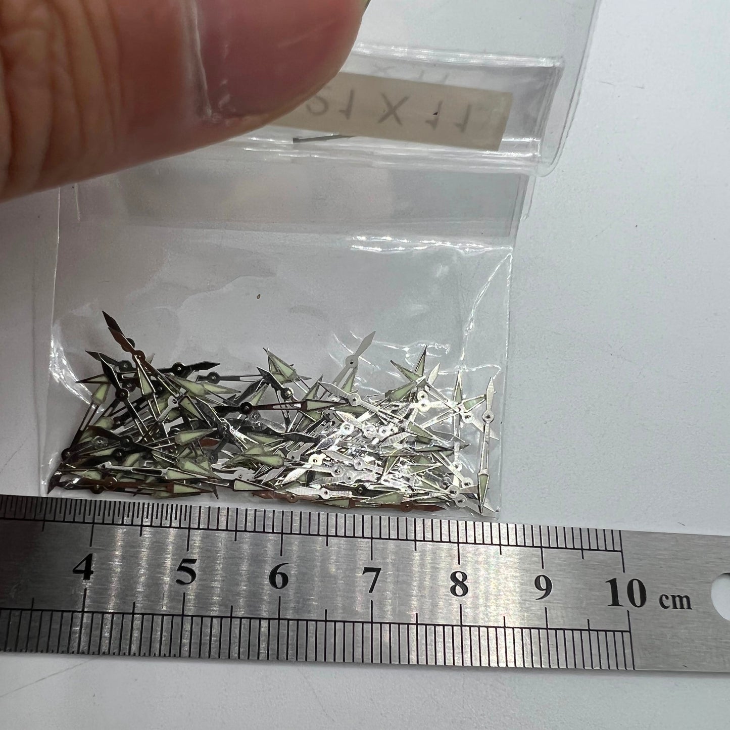 Lot de 100 aiguilles de montre argentées de 11 mm avec luminescentes pour mouvement à quartz Epson PC21