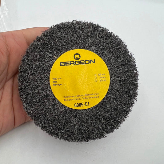 Bergeon 6085-E1 satin metal finishing wheel for watch polishing and surface refinement.