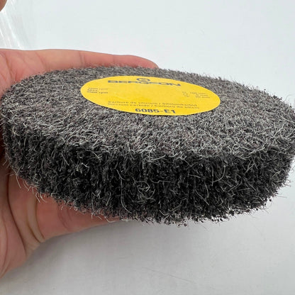 Bergeon 6085-E1 satin metal finishing wheel for precise watch polishing and surface refinement.