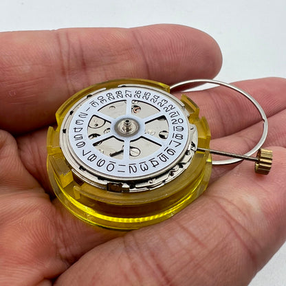 China Made Silver 2813 8205 watch with automatic mechanical movement and single calendar at 3 o?clock.